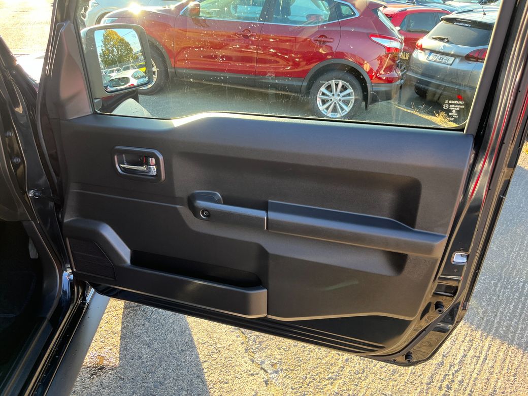 2025 Suzuki Jimny