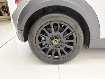 2023 Mini Hatch