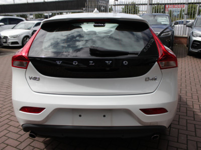 2020 Volvo V40