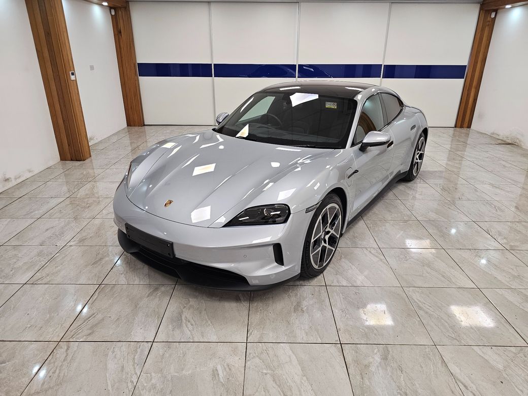 2025 Porsche Taycan