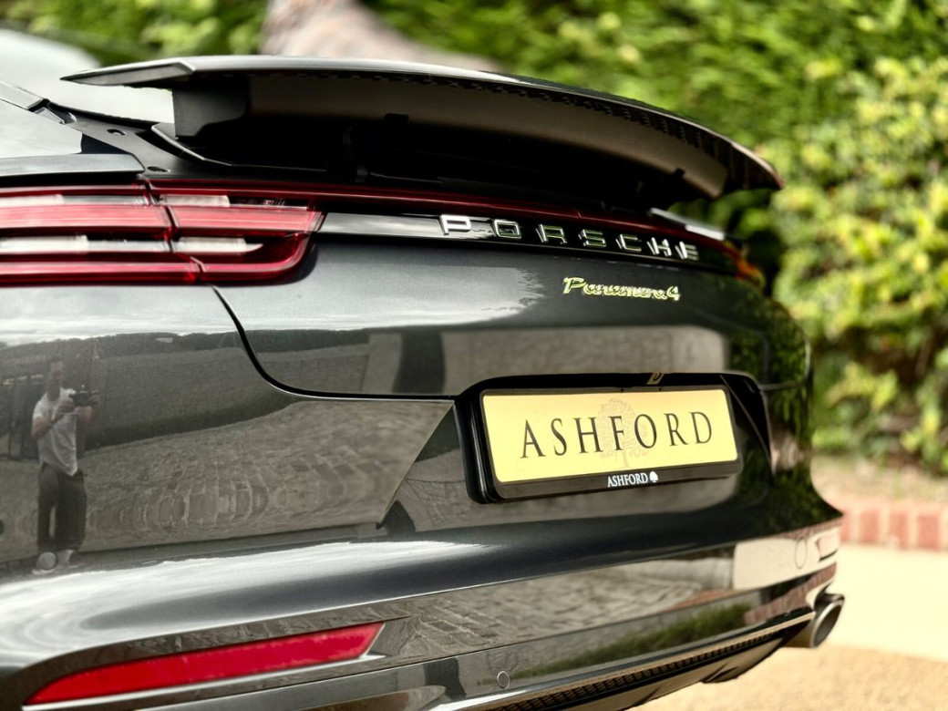 2020 Porsche Panamera