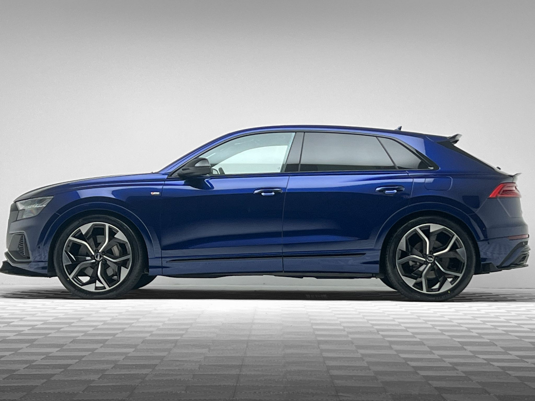 2023 Audi Q8