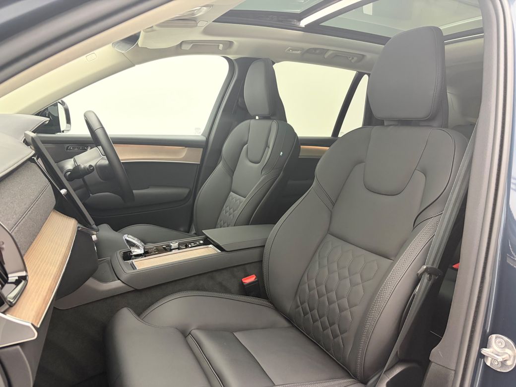 2025 Volvo XC90