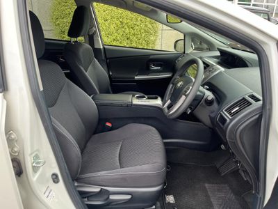 2020 Toyota Prius Alpha