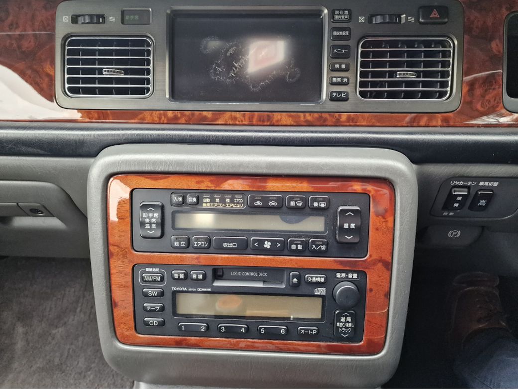 2000 Toyota Century