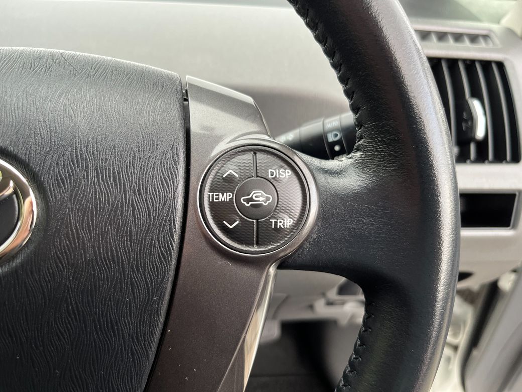 2014 Toyota Prius Alpha