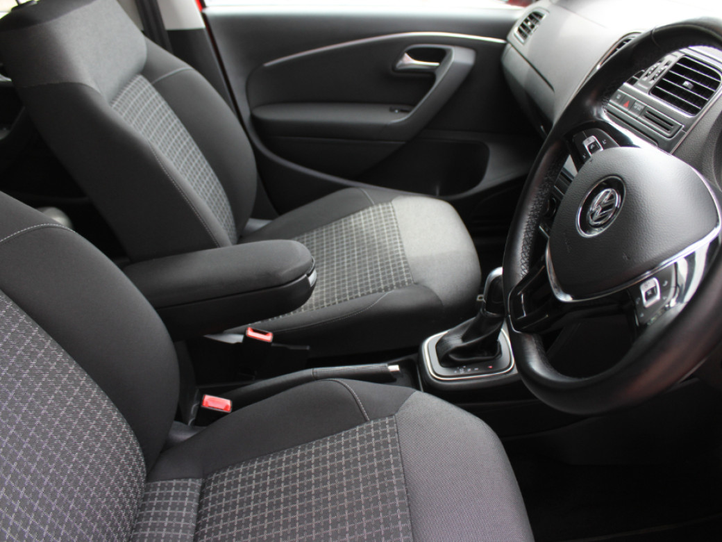2017 Volkswagen Polo