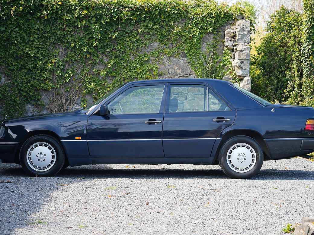 1991 Mercedes-Benz E 300