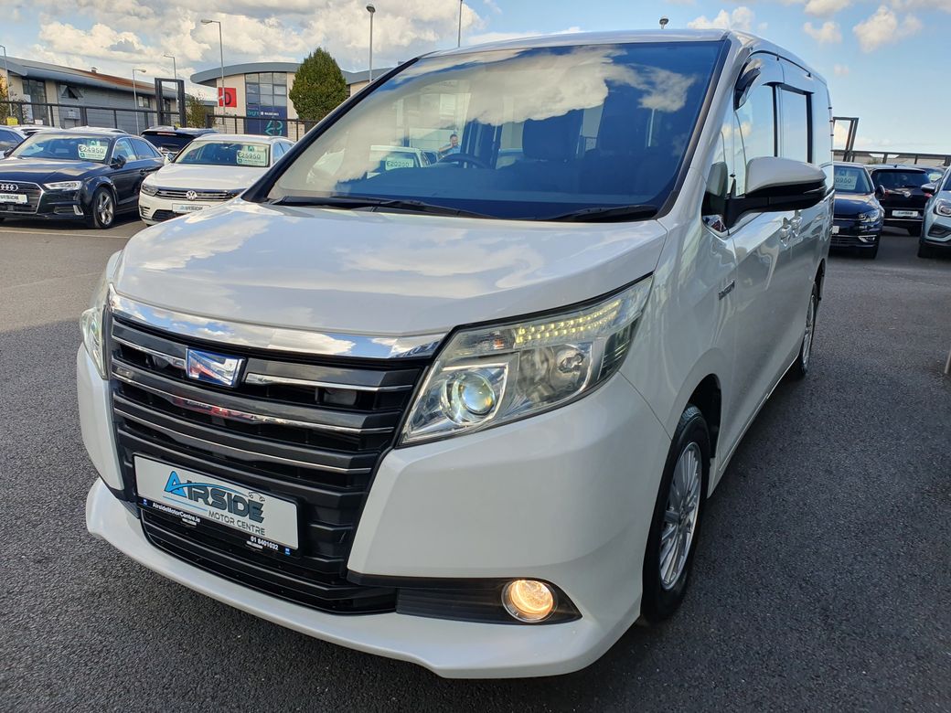 2014 Toyota Noah