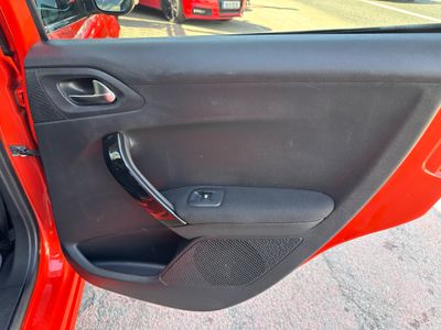 2015 Peugeot 208