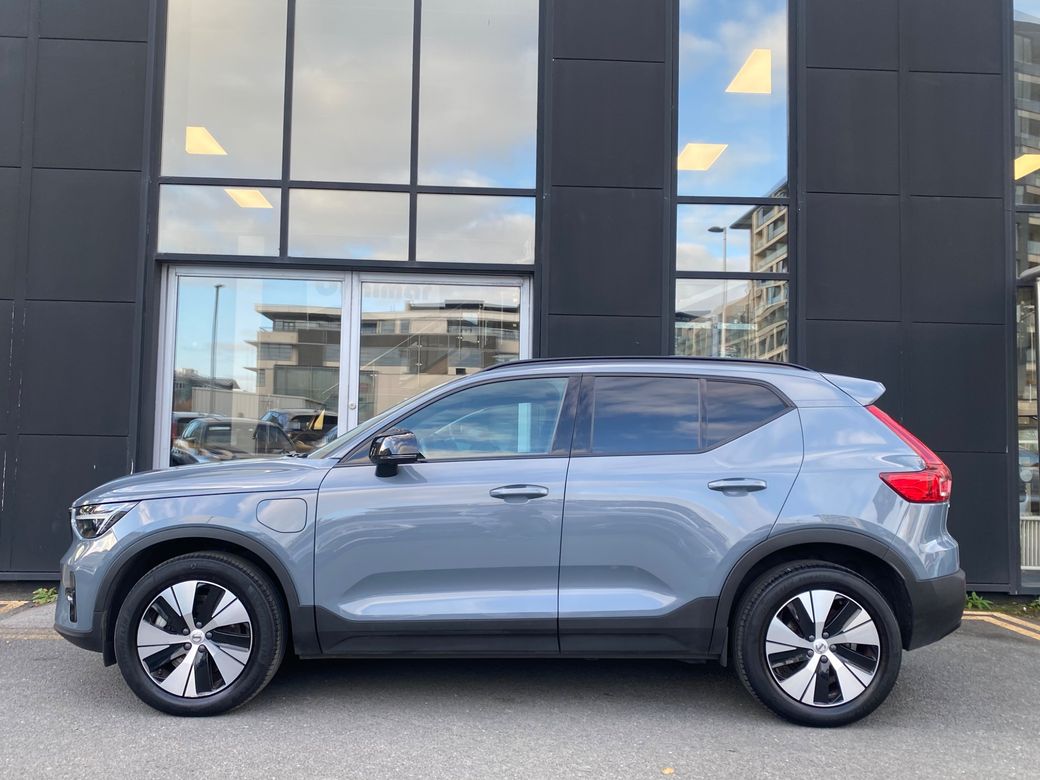 2023 Volvo XC40
