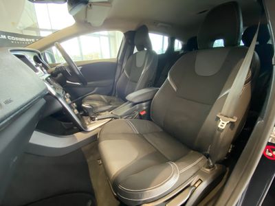 2016 Volvo V40