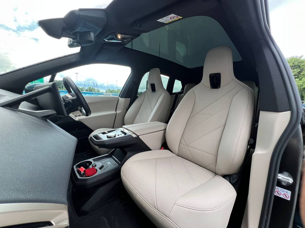 2022 BMW iX