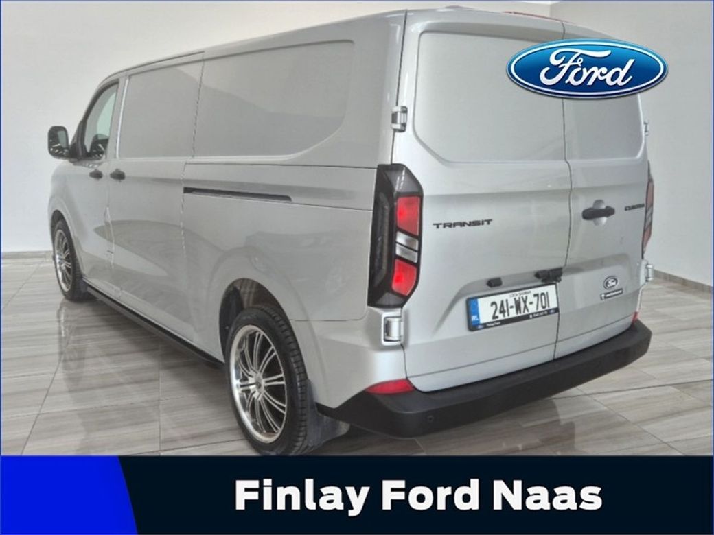 2024 Ford Transit Custom