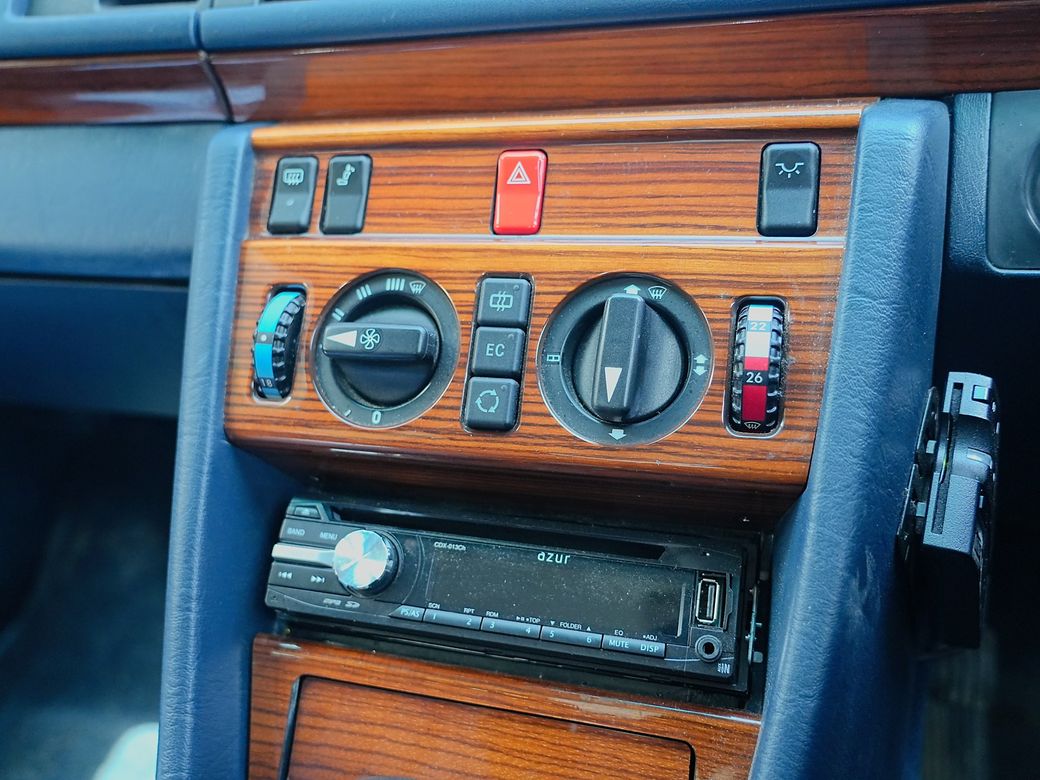 1991 Mercedes-Benz E 300