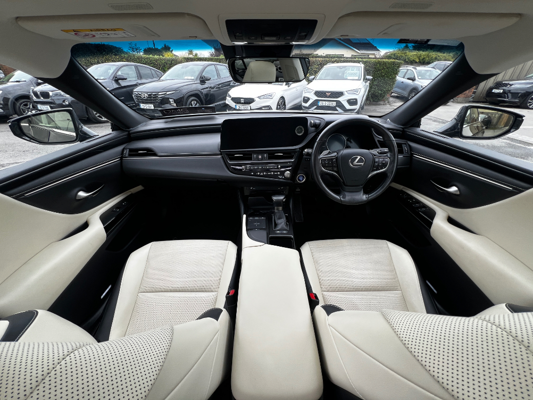 2022 Lexus ES 300h