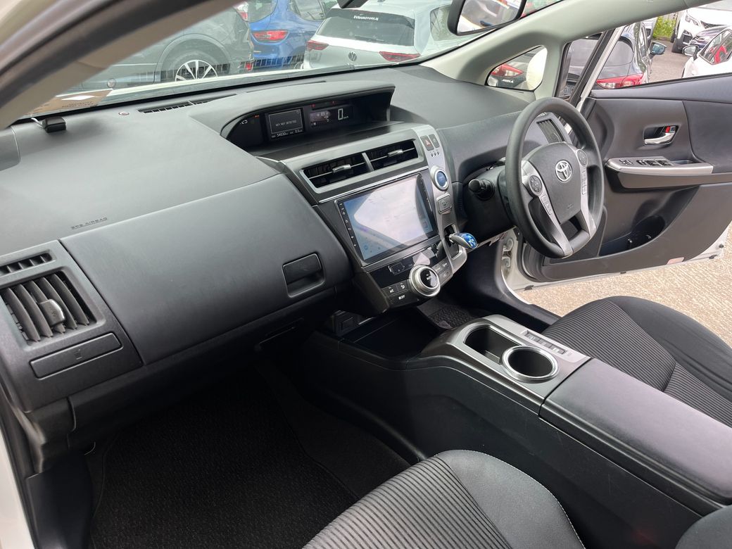 2020 Toyota Prius Alpha