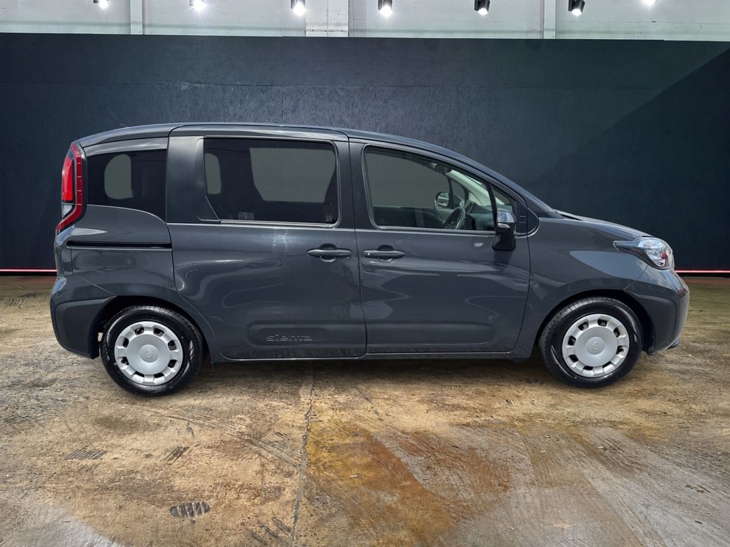 2023 Toyota Sienta