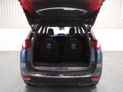2020 Peugeot 5008