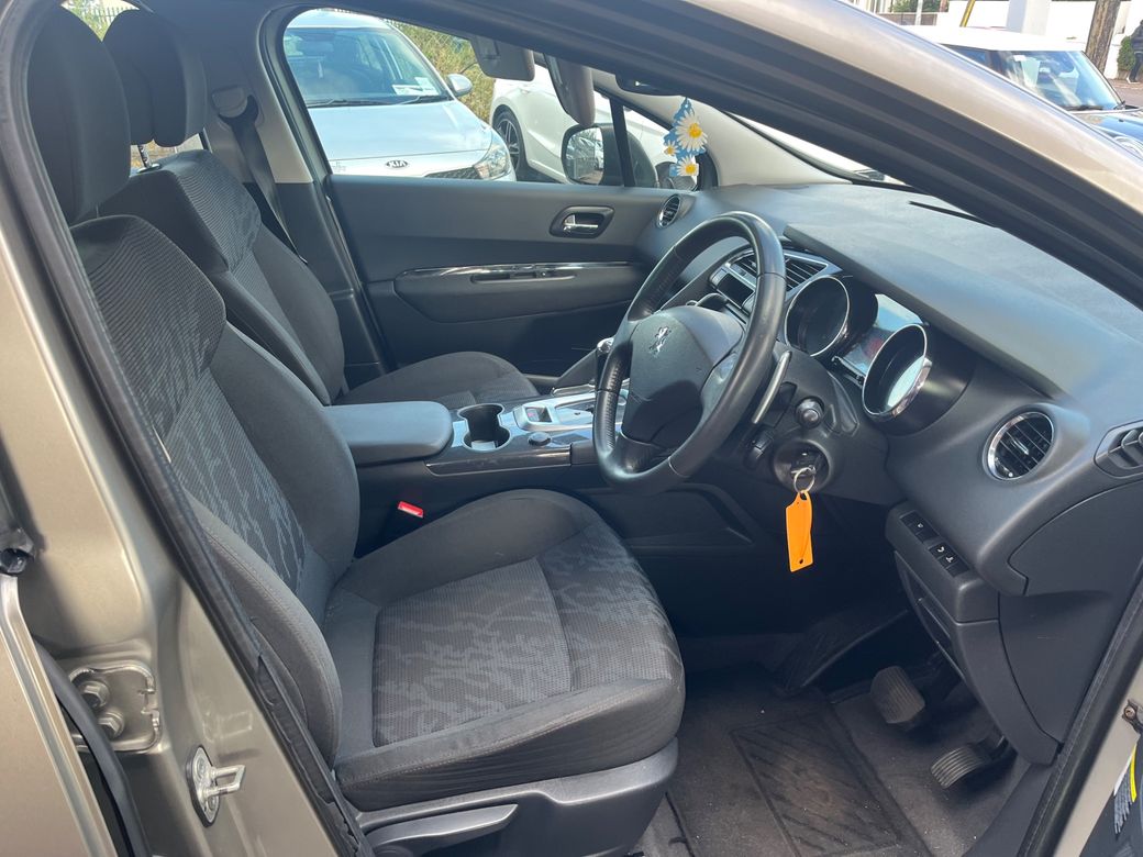 2012 Peugeot 3008