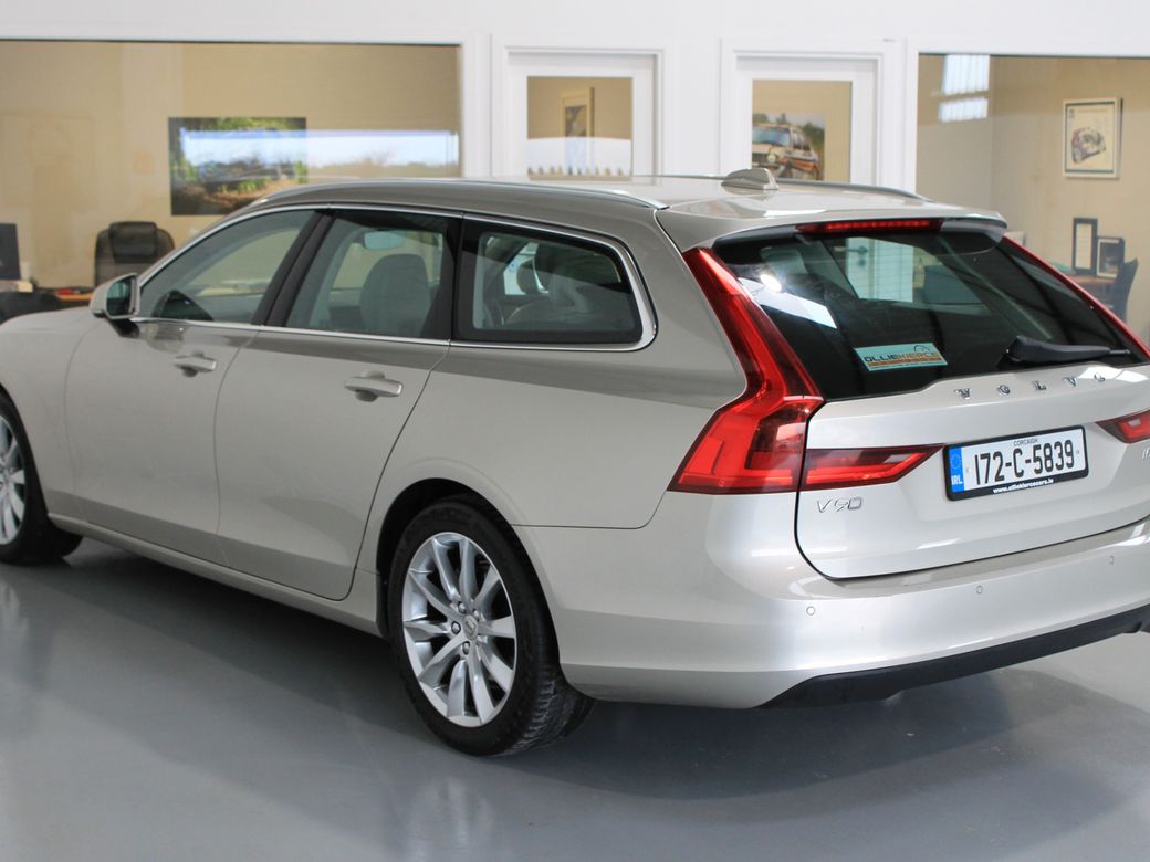 2017 Volvo V90