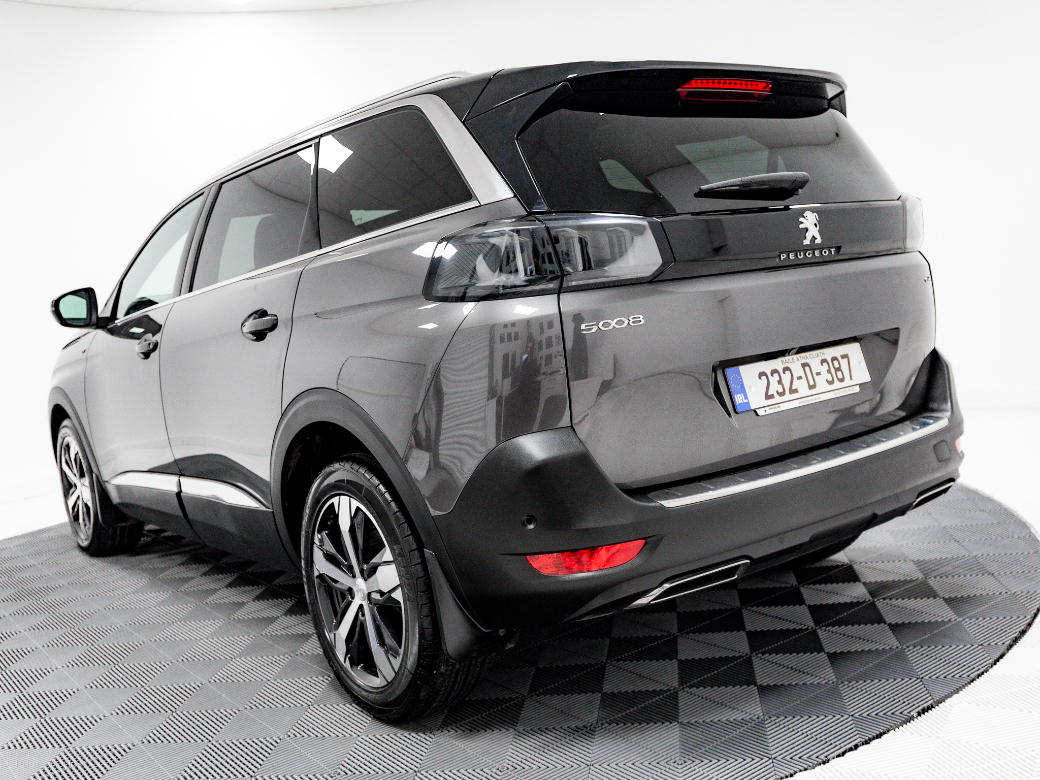 2023 Peugeot 5008