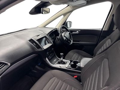 2022 Ford Galaxy