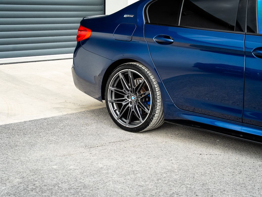 2019 BMW 530