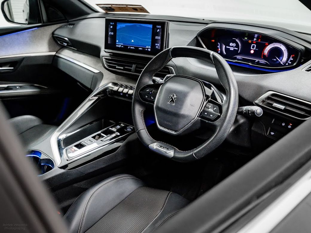 2023 Peugeot 5008