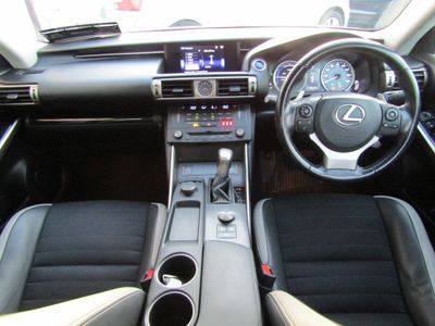 2016 Lexus IS