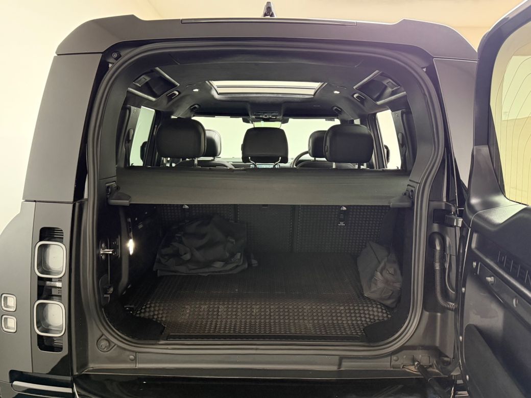 2025 Land Rover Defender