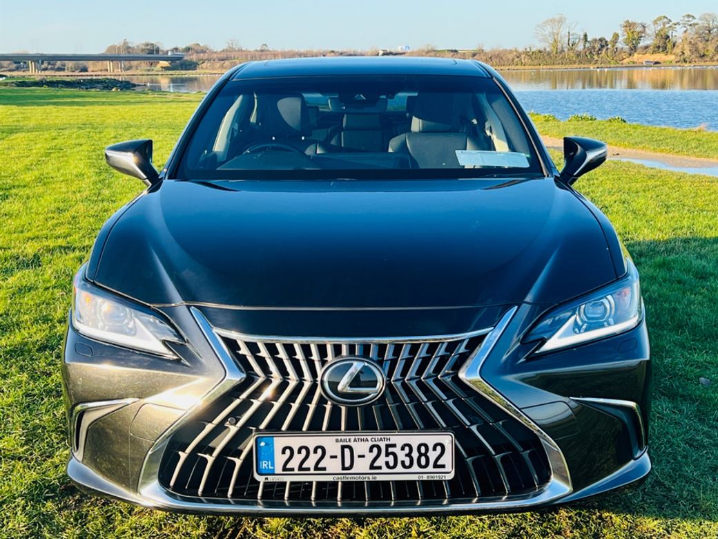 2022 Lexus ES 300h