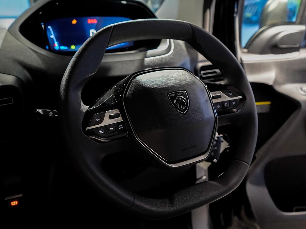 2025 Peugeot Partner