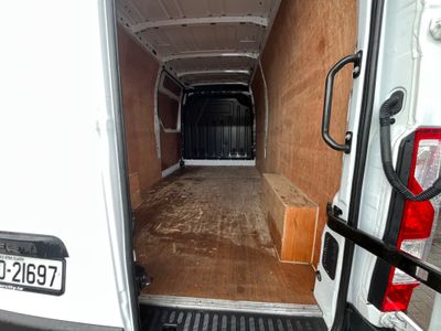 2022 Renault Master