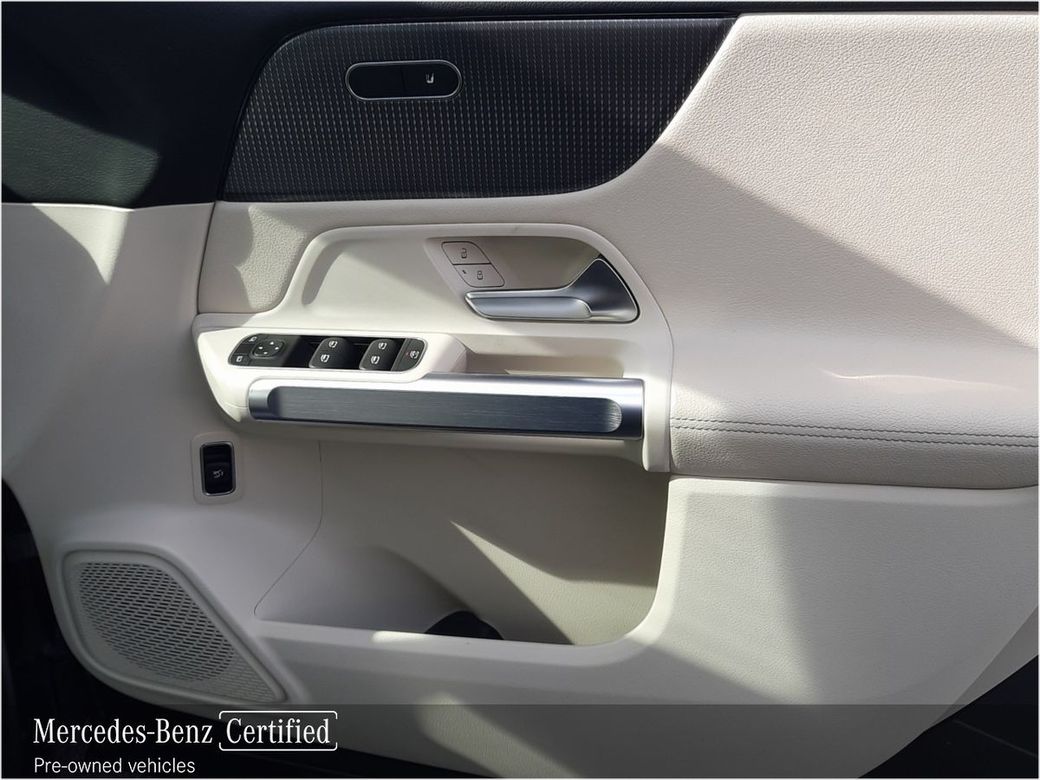 2023 Mercedes-Benz GLB Class