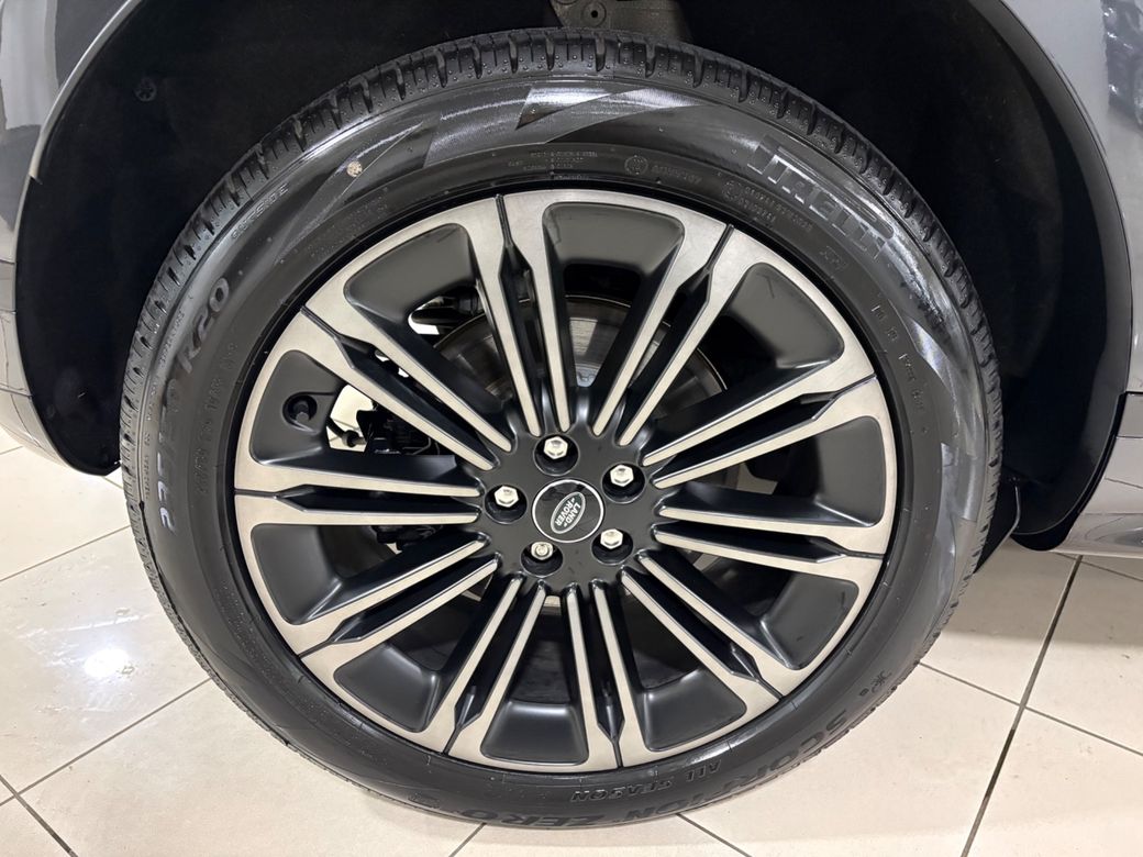 2026 Land Rover Range Rover Evoque