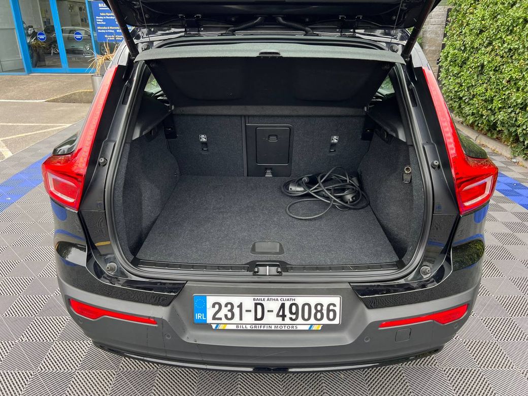 2023 Volvo XC40