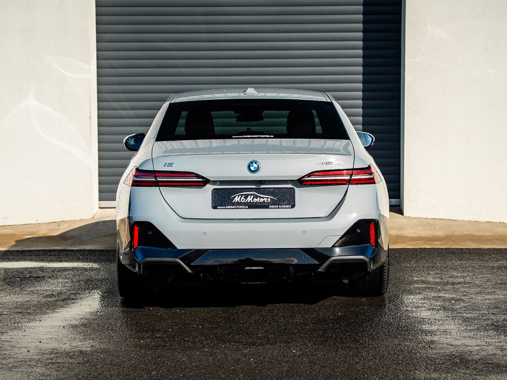 2025 BMW i5