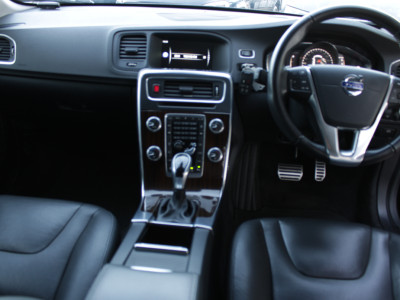 2016 Volvo V60 Cross Country