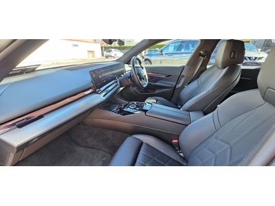 2024 BMW i5