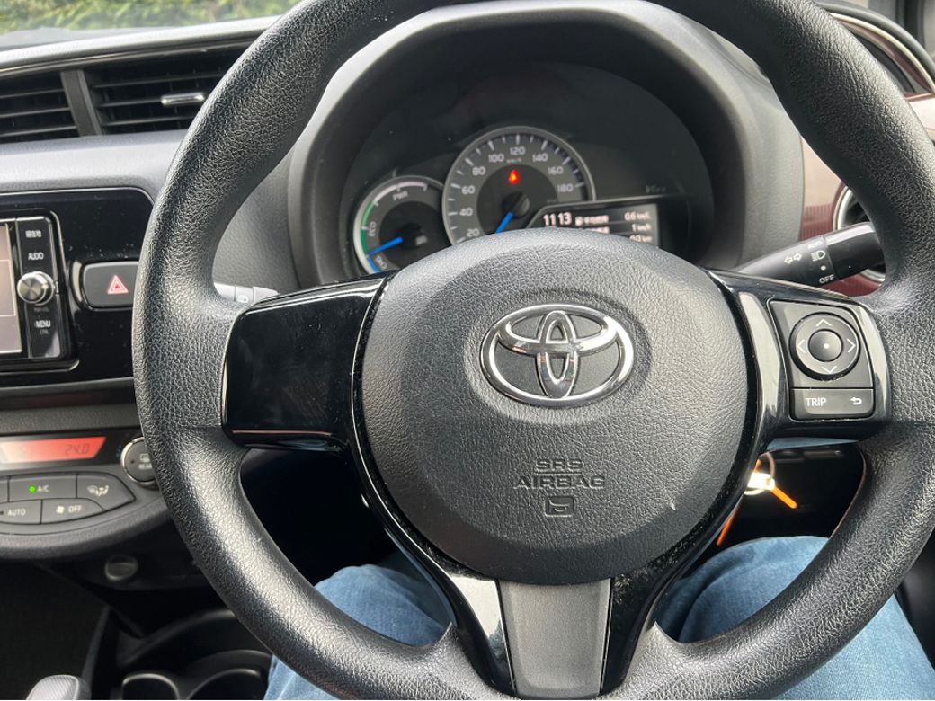 2017 Toyota Vitz