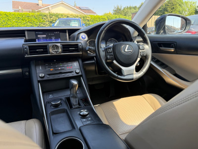 2019 Lexus IS