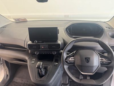 2025 Peugeot Partner