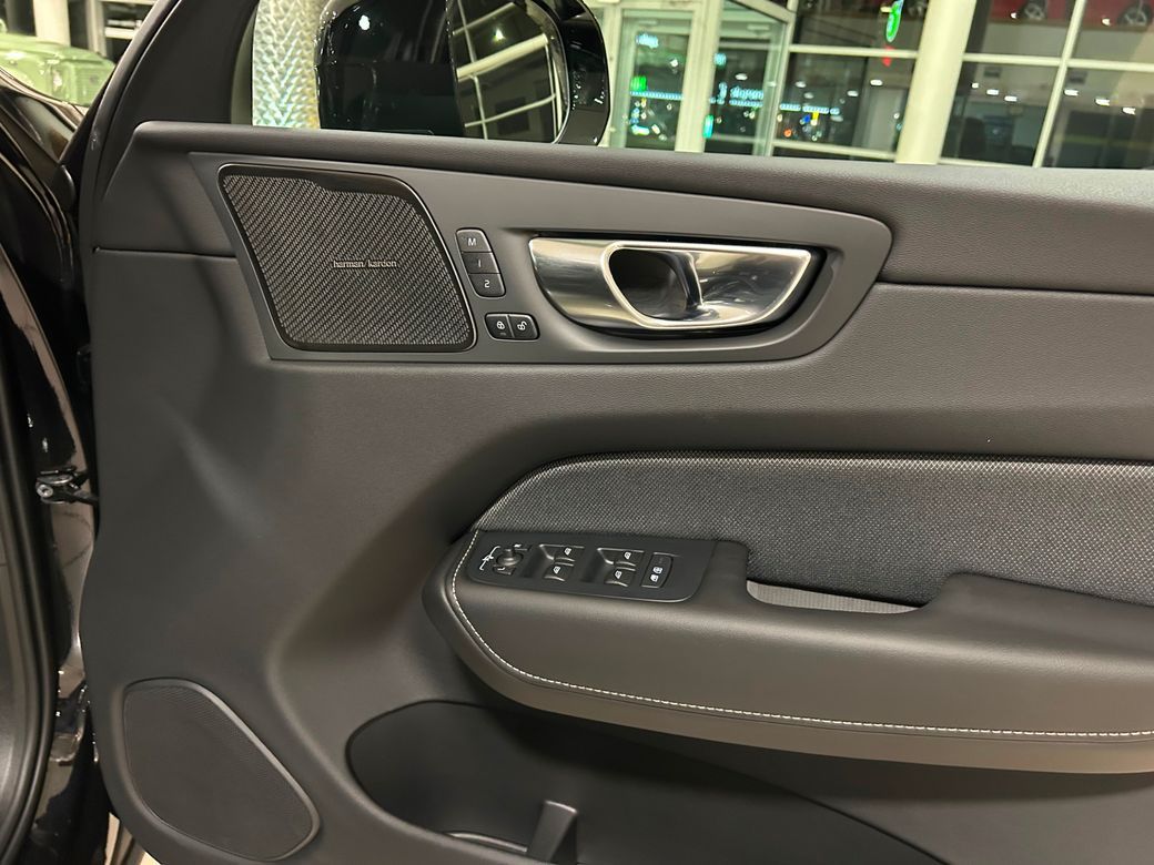 2025 Volvo XC60