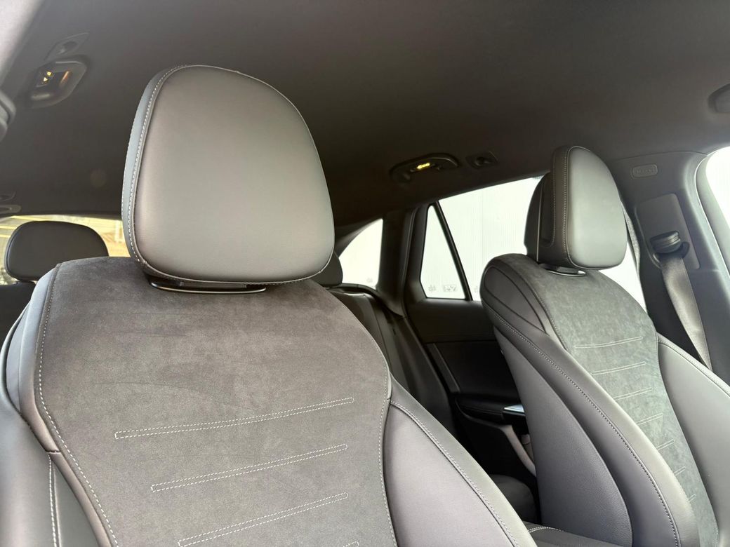 2025 Mercedes-Benz GLC Class