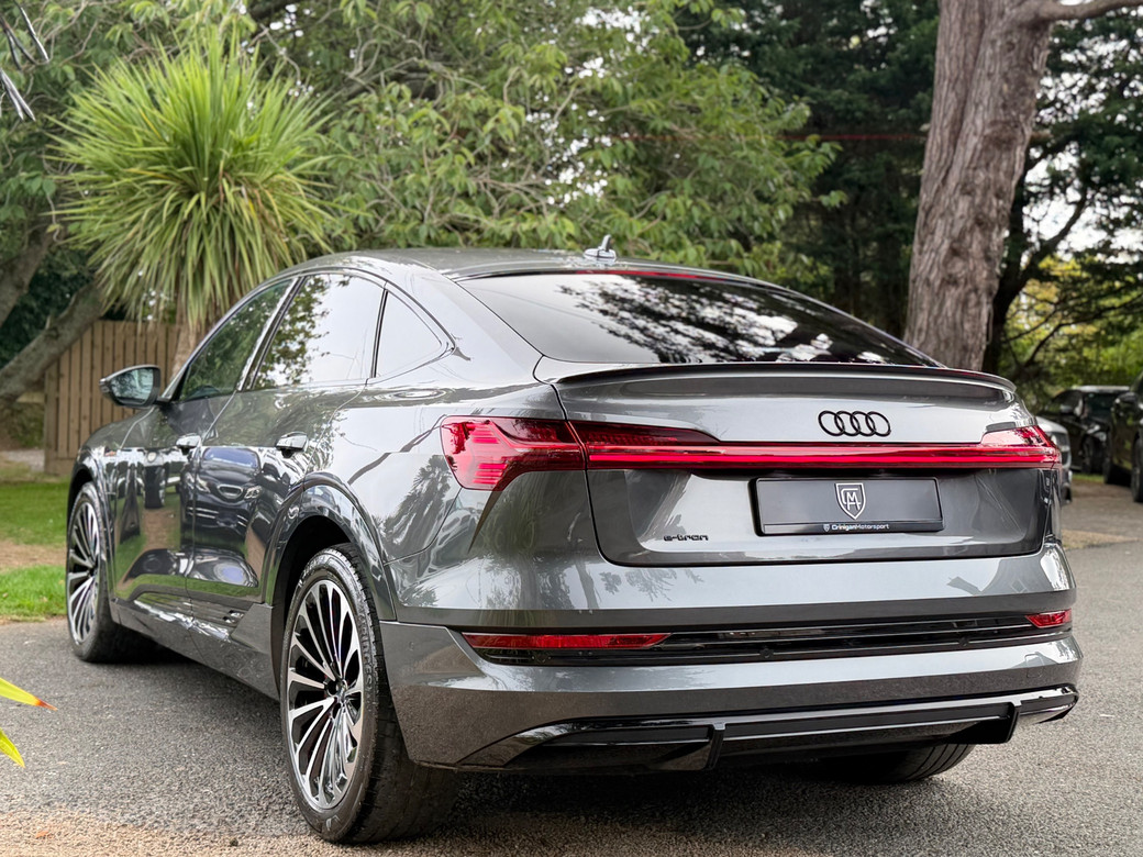 2022 Audi e-tron