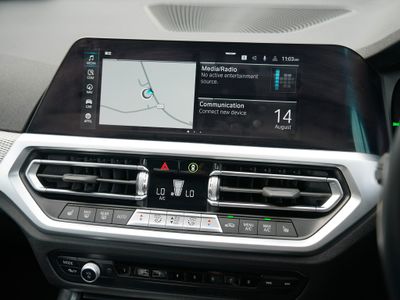 2022 BMW 330