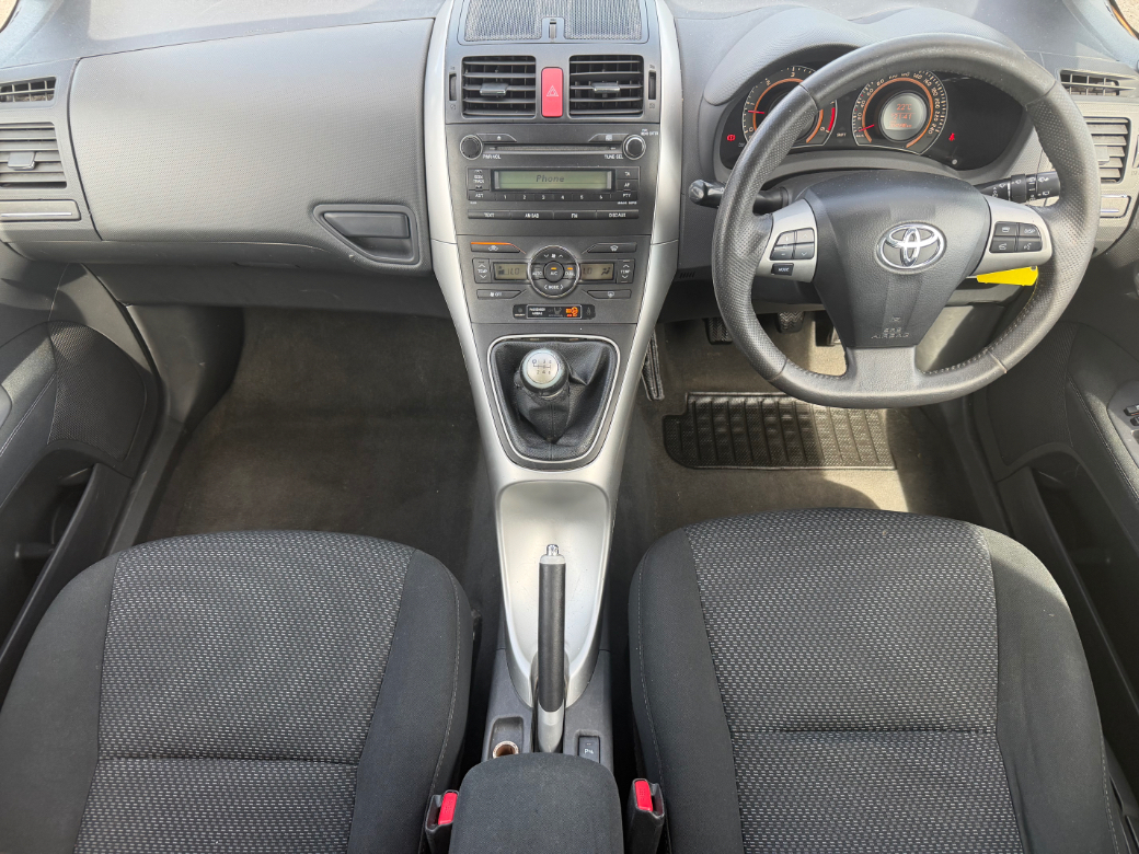 2012 Toyota Auris