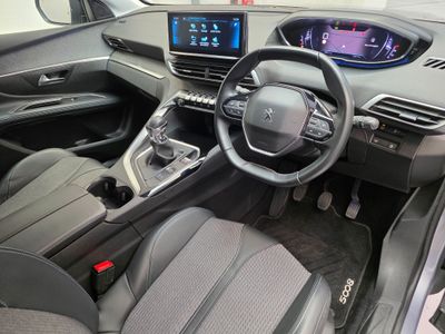 2022 Peugeot 5008