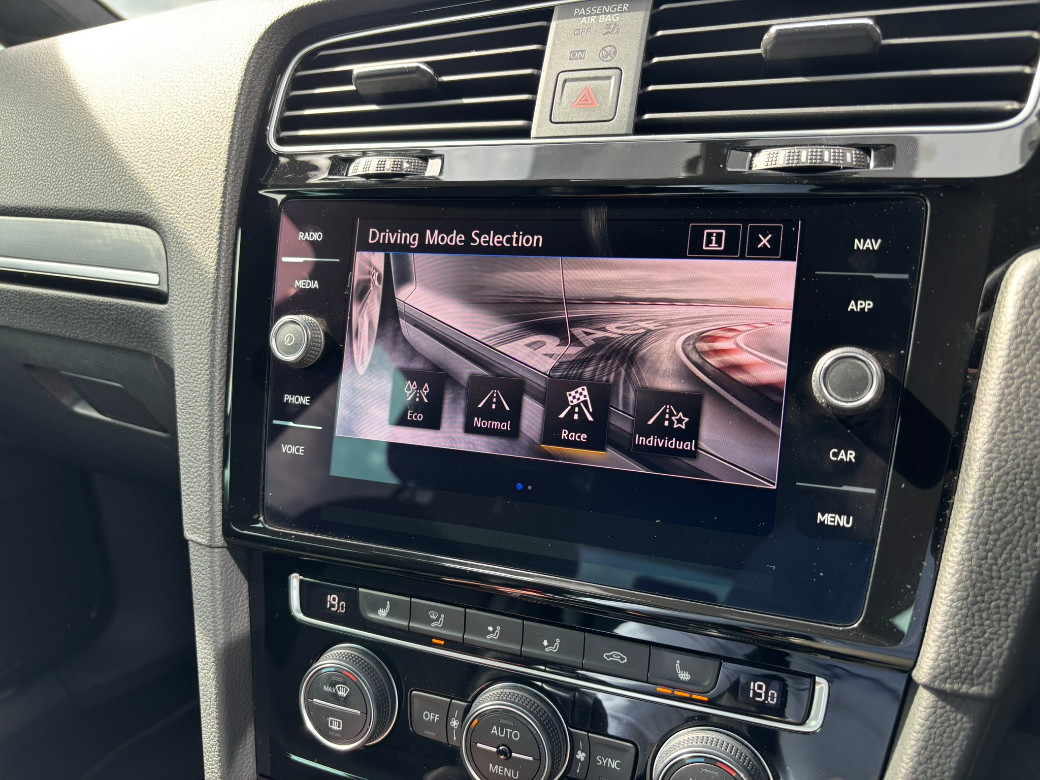2019 Volkswagen Golf